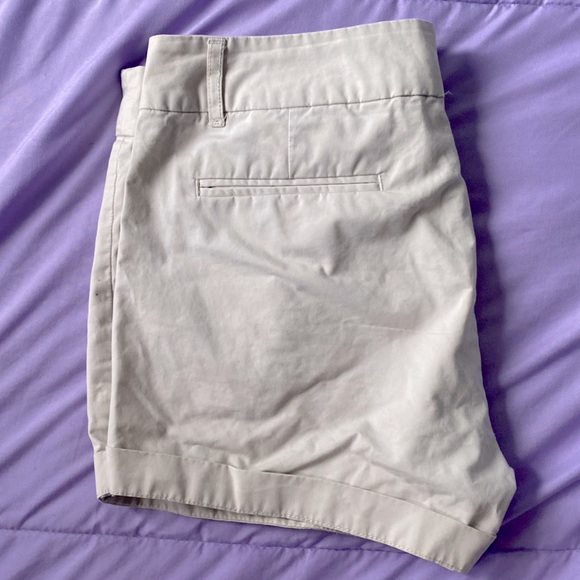 🤍KENAR🤍Beige khaki shorts with pockets . In good condition. Size 6. 💯cotton - Picture 5 of 10